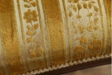 中古　DREXEL HERITAGE(ドレクセルヘリテイジ)　Touraine(ツーレイン)　猫脚の優美な曲線デザインが目を惹くスツール(チェア、椅子、オットマン、)(R-068612)