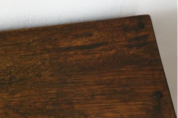 和製アンティーク　シンプルなデザインがお部屋に取り入れやすい薄型カウンターテーブル(飾り棚、陳列棚、サイドボード、サイドキャビネット、店舗什器)(R-068618)