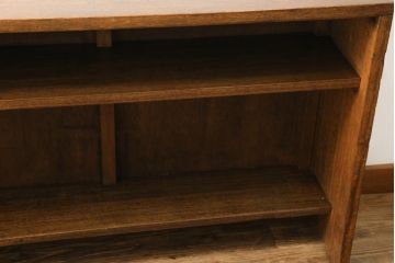 和製アンティーク　シンプルなデザインがお部屋に取り入れやすい薄型カウンターテーブル(飾り棚、陳列棚、サイドボード、サイドキャビネット、店舗什器)(R-068618)