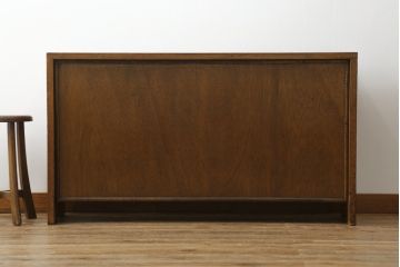 和製アンティーク　シンプルなデザインがお部屋に取り入れやすい薄型カウンターテーブル(飾り棚、陳列棚、サイドボード、サイドキャビネット、店舗什器)(R-068618)