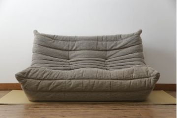 中古　フランス家具　ligne roset(リーン・ロゼ)　ROSETTOGO(ロゼトーゴ)　洗練されたモダンデザインが目を引く二人掛けソファ(リーンロゼ、2人掛け、ローソファ)(R-068619)