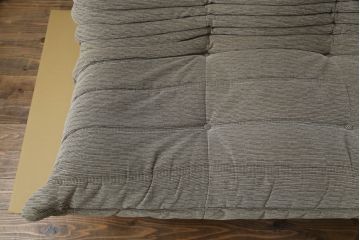 中古　フランス家具　ligne roset(リーン・ロゼ)　ROSETTOGO(ロゼトーゴ)　洗練されたモダンデザインが目を引く二人掛けソファ(リーンロゼ、2人掛け、ローソファ)(R-068619)