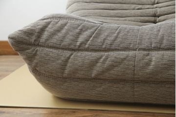 中古　フランス家具　ligne roset(リーン・ロゼ)　ROSETTOGO(ロゼトーゴ)　洗練されたモダンデザインが目を引く二人掛けソファ(リーンロゼ、2人掛け、ローソファ)(R-068619)