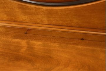 中古　横浜クラシック家具　ダニエル(Daniel)　ラウンド型の鏡が印象的なドレッシングチェスト(ドレッサー、鏡台、ミラー)(R-068623)