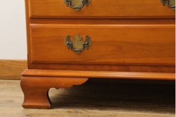 中古　横浜クラシック家具　ダニエル(Daniel)　ラウンド型の鏡が印象的なドレッシングチェスト(ドレッサー、鏡台、ミラー)(R-068623)