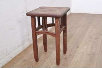 和製アンティーク　古い洋館で使われていた欅(ケヤキ)材製のサイドテーブル(花台、飾り台、エンドテーブル、ナイトテーブル)(R-068633)