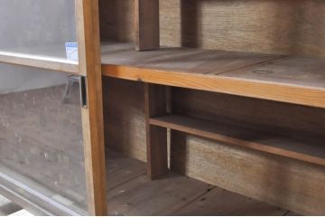 和製ビンテージ　昭和レトロな佇まいが魅力的な収納棚(サイドボード、サイドキャビネット、戸棚、食器棚、飾り棚、ガラスケース、店舗什器、本箱、ブックケース、ヴィンテージ)(R-068638)