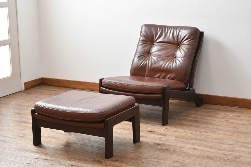 和製ビンテージ　CONDE HOUSE(カンディハウス)　Hock(ホック)　落ち着いた寛ぎの空間づくりにおすすめな1人掛けレザーソファとオットマンのセット　(R-068643)