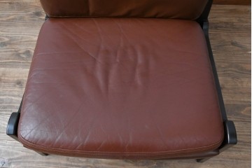 和製ビンテージ　CONDE HOUSE(カンディハウス)　Hock(ホック)　落ち着いた寛ぎの空間づくりにおすすめな1人掛けレザーソファとオットマンのセット　(R-068643)