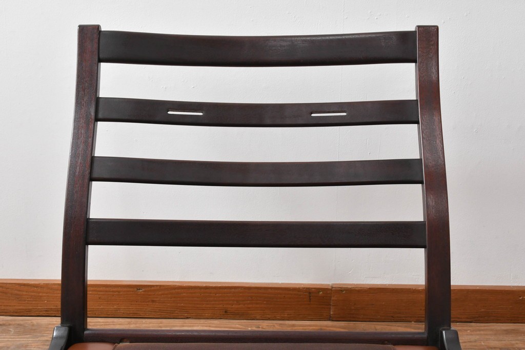 和製ビンテージ　CONDE HOUSE(カンディハウス)　Hock(ホック)　落ち着いた寛ぎの空間づくりにおすすめな1人掛けレザーソファとオットマンのセット　(R-068643)