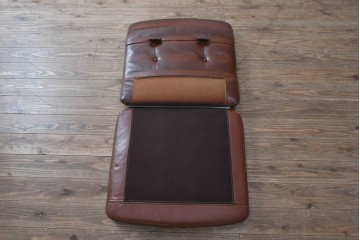 和製ビンテージ　CONDE HOUSE(カンディハウス)　Hock(ホック)　落ち着いた寛ぎの空間づくりにおすすめな1人掛けレザーソファとオットマンのセット　(R-068643)