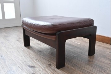 和製ビンテージ　CONDE HOUSE(カンディハウス)　Hock(ホック)　落ち着いた寛ぎの空間づくりにおすすめな1人掛けレザーソファとオットマンのセット　(R-068643)