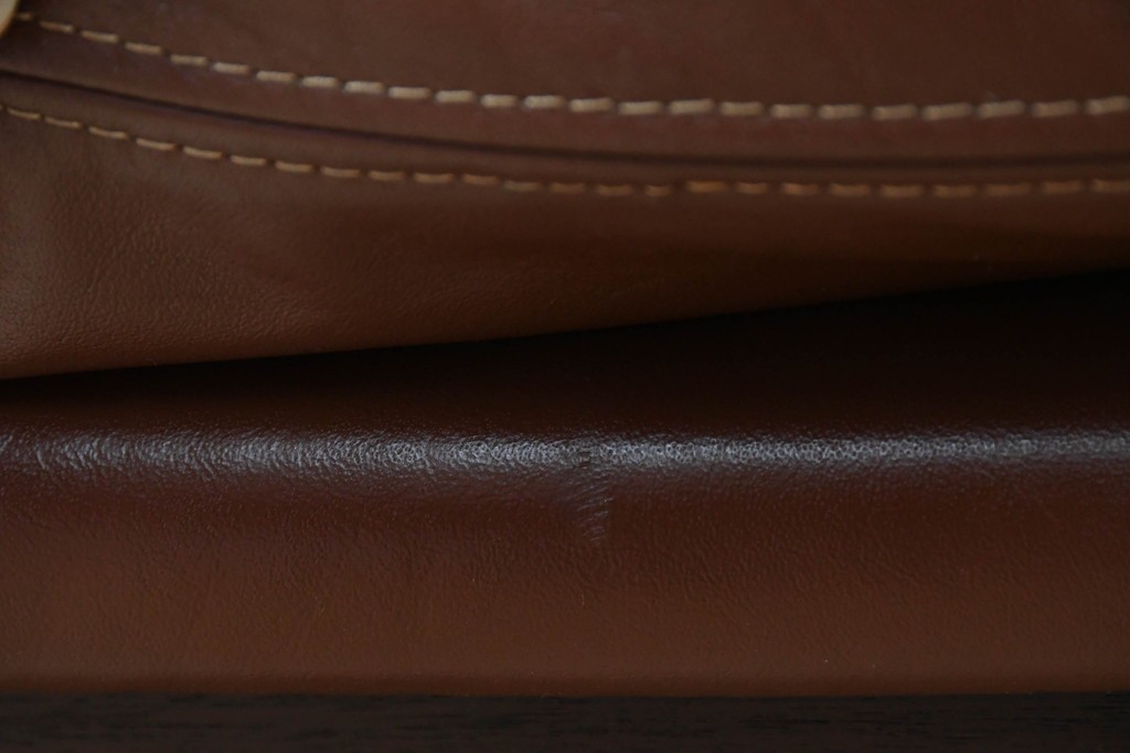 和製ビンテージ　CONDE HOUSE(カンディハウス)　Hock(ホック)　落ち着いた寛ぎの空間づくりにおすすめな1人掛けレザーソファとオットマンのセット　(R-068643)