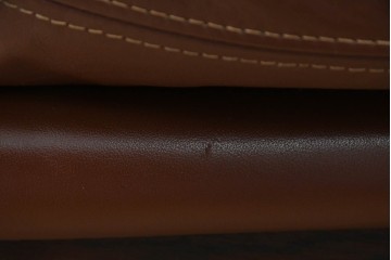 和製ビンテージ　CONDE HOUSE(カンディハウス)　Hock(ホック)　落ち着いた寛ぎの空間づくりにおすすめな1人掛けレザーソファとオットマンのセット　(R-068643)