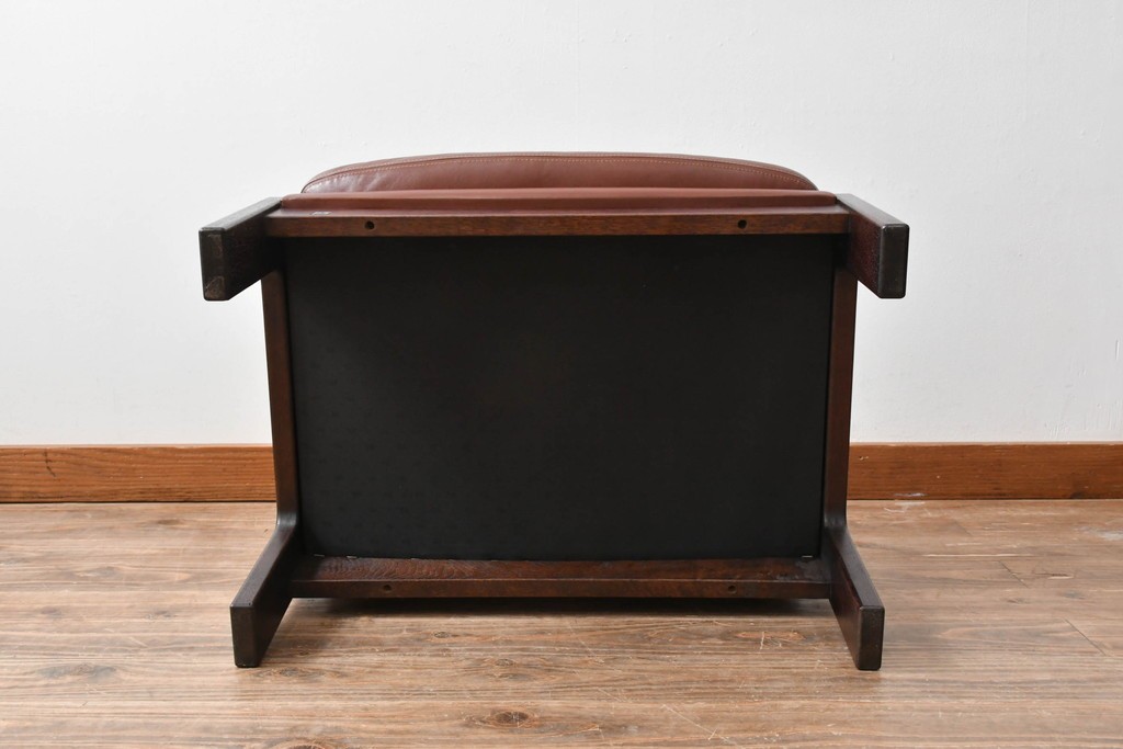 和製ビンテージ　CONDE HOUSE(カンディハウス)　Hock(ホック)　落ち着いた寛ぎの空間づくりにおすすめな1人掛けレザーソファとオットマンのセット　(R-068643)