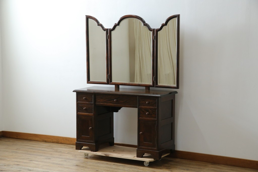 和製ヴィンテージ　希少モデル　松本民芸家具　深みのある色合いで落ち着いた雰囲気溢れる三面鏡付きドレッサー　(R-068653)