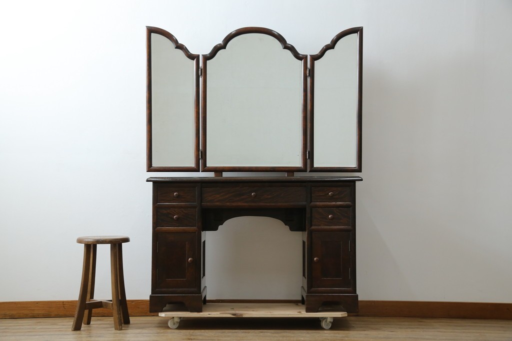 和製ヴィンテージ　希少モデル　松本民芸家具　深みのある色合いで落ち着いた雰囲気溢れる三面鏡付きドレッサー　(R-068653)