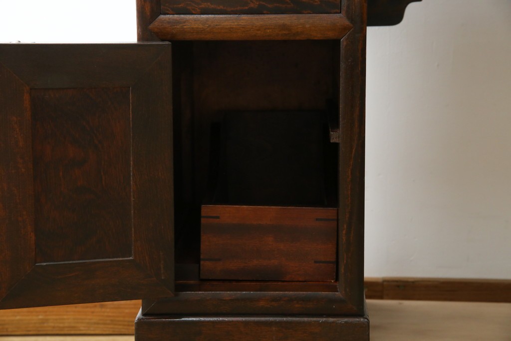 和製ヴィンテージ　希少モデル　松本民芸家具　深みのある色合いで落ち着いた雰囲気溢れる三面鏡付きドレッサー　(R-068653)