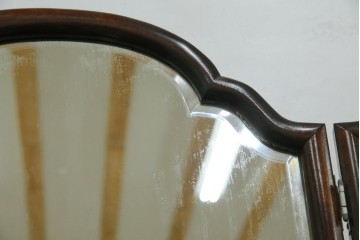 和製ヴィンテージ　希少モデル　松本民芸家具　深みのある色合いで落ち着いた雰囲気溢れる三面鏡付きドレッサー　(R-068653)