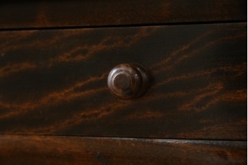 和製ヴィンテージ　希少モデル　松本民芸家具　深みのある色合いで落ち着いた雰囲気溢れる三面鏡付きドレッサー　(R-068653)