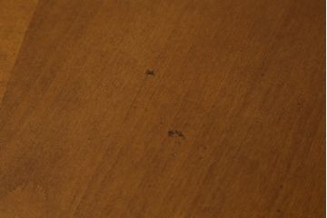 中古　サァラ麻布購入品　アメリカ最高級ブランド　センチュリー(CENTURY)　アンティーク調　マホガニー材　サイドのデザインが魅力的なラウンドダイニングテーブル(丸テーブル、2人掛け、4人掛け)(定価約100万円)(R-068660)