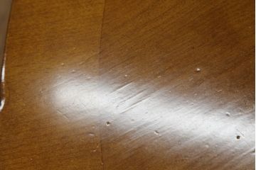 中古　サァラ麻布購入品　アメリカ最高級ブランド　センチュリー(CENTURY)　アンティーク調　マホガニー材　サイドのデザインが魅力的なラウンドダイニングテーブル(丸テーブル、2人掛け、4人掛け)(定価約100万円)(R-068660)