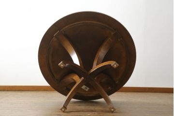 中古　サァラ麻布購入品　アメリカ最高級ブランド　センチュリー(CENTURY)　アンティーク調　マホガニー材　サイドのデザインが魅力的なラウンドダイニングテーブル(丸テーブル、2人掛け、4人掛け)(定価約100万円)(R-068660)