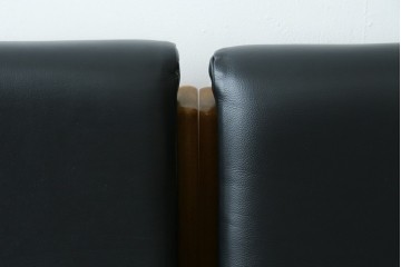 和製ビンテージ　富士ファニチャー　牛革　ゆったりとしたくつろぎの時間を演出するセパレートスタイルの3人掛けソファ　(R-068662)