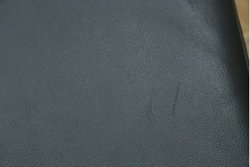 和製ビンテージ　富士ファニチャー　牛革　ゆったりとしたくつろぎの時間を演出するセパレートスタイルの3人掛けソファ　(R-068662)
