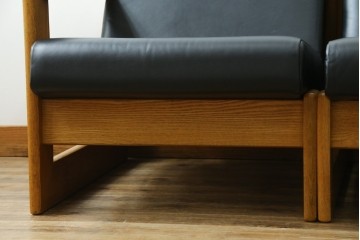 和製ビンテージ　富士ファニチャー　牛革　ゆったりとしたくつろぎの時間を演出するセパレートスタイルの3人掛けソファ　(R-068662)