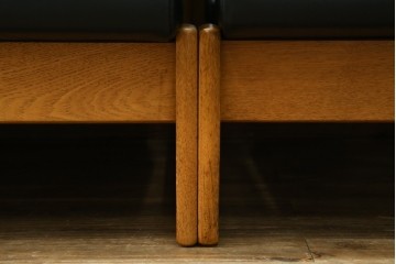 和製ビンテージ　富士ファニチャー　牛革　ゆったりとしたくつろぎの時間を演出するセパレートスタイルの3人掛けソファ　(R-068662)