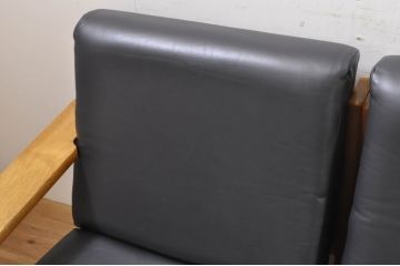 和製ビンテージ　富士ファニチャー(富士ファニチア、富士ファニチュア、フジファニチュア、FUJI FURNITURE)　牛革　ゆったりとしたくつろぎの時間を演出するセパレートスタイルの3人掛けソファ(本革、レザー、三人掛けソファ、3Pソファ、トリプルソファ、アームソファ、ヴィンテージ)(R-068662)