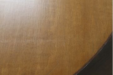 和製アンティーク　古い洋館で使われていた大正ロマンの雰囲気漂うカバ材のラウンドテーブル(丸テーブル、コーヒーテーブル、サイドテーブル)(R-068665)