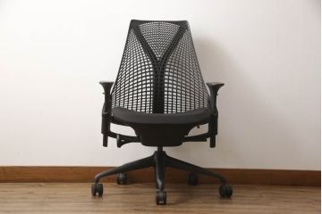 中古　美品　Hermanmiller(ハーマンミラー社)　セイルチェア(SAYL Chair)　立体的な背もたれが印象的なアームチェア(オフィスチェア、ワークチェア)(R-068677)