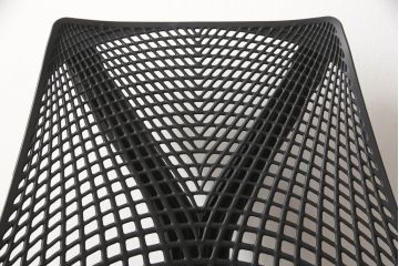中古　美品　Hermanmiller(ハーマンミラー社)　セイルチェア(SAYL Chair)　立体的な背もたれが印象的なアームチェア(オフィスチェア、ワークチェア)(R-068677)
