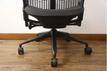 中古　美品　Hermanmiller(ハーマンミラー社)　セイルチェア(SAYL Chair)　立体的な背もたれが印象的なアームチェア(オフィスチェア、ワークチェア)(R-068677)