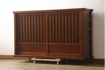 中古　松本伝統　指物工芸家具　漆塗り　上品な佇まいが魅力的な水屋箪笥サイドボード(サイドキャビネット、リビングボード、茶棚、収納棚、戸棚、食器棚、引き出し)(定価推定約100万円)(R-068680)