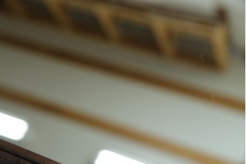 和製ヴィンテージ　伝統工芸　軽井沢彫り　咲き誇る桜の彫刻が美しいスタンドミラー　(R-068685)