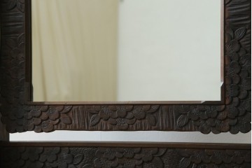和製ヴィンテージ　伝統工芸　軽井沢彫り　咲き誇る桜の彫刻が美しいスタンドミラー　(R-068685)