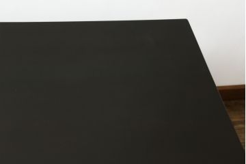中古　美品　松本民芸家具　F型食卓　クラシカルな脚のデザインが目を引くダイニングテーブル(作業台、食卓、4人掛け)(定価約29万7千円)(R-068690)