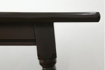 中古　美品　松本民芸家具　F型食卓　クラシカルな脚のデザインが目を引くダイニングテーブル(作業台、食卓、4人掛け)(定価約29万7千円)(R-068690)