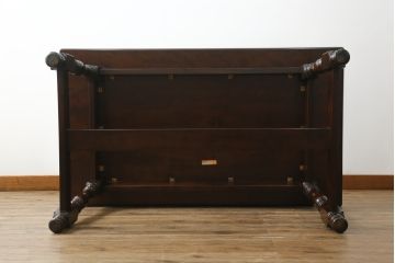 中古　美品　松本民芸家具　F型食卓　クラシカルな脚のデザインが目を引くダイニングテーブル(作業台、食卓、4人掛け)(定価約29万7千円)(R-068690)