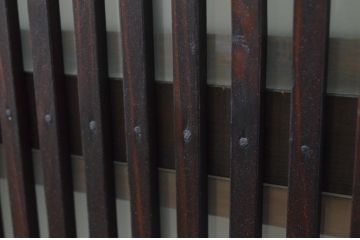 アンティーク建具　風情のある佇まいが魅力的な裏障子付き幅狭格子戸2枚セット(引き戸、ガラス帯戸、障子戸)(R-068697)