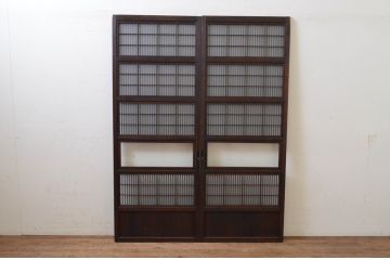 アンティーク建具　風情のある佇まいが魅力的な裏障子付き幅狭格子戸2枚セット(引き戸、ガラス帯戸、障子戸)(R-068697)