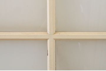 アンティーク建具　ペイント仕上げ限定　レトロな空間づくりにおすすめな古い学校の引き戸4枚セット(ガラス戸)(R-068698)
