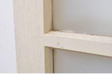 アンティーク建具　ペイント仕上げ限定　レトロな空間づくりにおすすめな古い学校の引き戸2枚セット(ガラス戸)(R-068701)