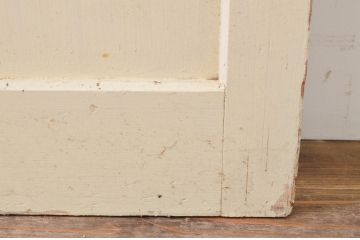 アンティーク建具　ペイント仕上げ限定　レトロな空間づくりにおすすめな古い学校の幅広ガラス戸1枚(引き戸)(R-068702)