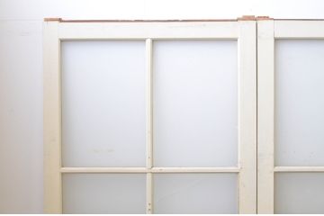 アンティーク建具　ペイント仕上げ限定　レトロな空間づくりにおすすめな古い学校の引き戸4枚セット(ガラス戸)(R-068704)