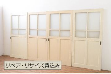 アンティーク建具　ペイント仕上げ限定　レトロな空間づくりにおすすめな古い学校のガラス戸4枚セット(引き戸)(R-068707)