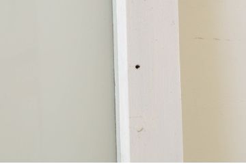 アンティーク建具　ペイント仕上げ限定　レトロな空間づくりにおすすめな古い学校のガラス戸2枚セット(引き戸)(R-068708)